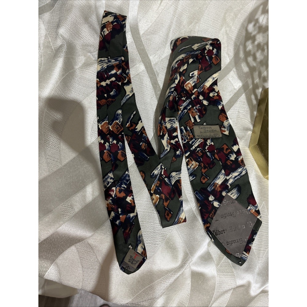 Robert Talbott Green Abstract Camouflage 100% Silk Hand Sewn Wide Width Tie - Picture 5 of 8